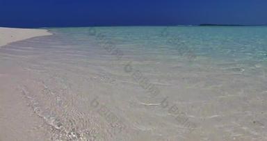 海洋当前的表面水洗珍珠白色沙子海岸海滩夏威夷